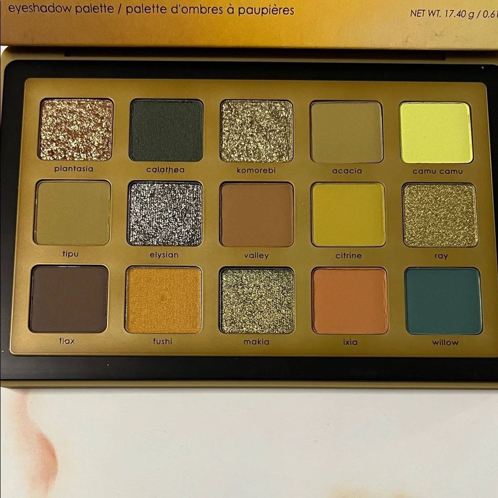 Natasha Denona Yucca Palette - Bold Green and Gold Tones - Picture 2 of 2